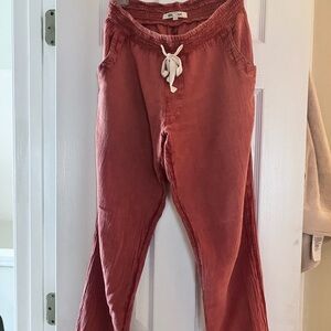 Nice spring/summer pants!!